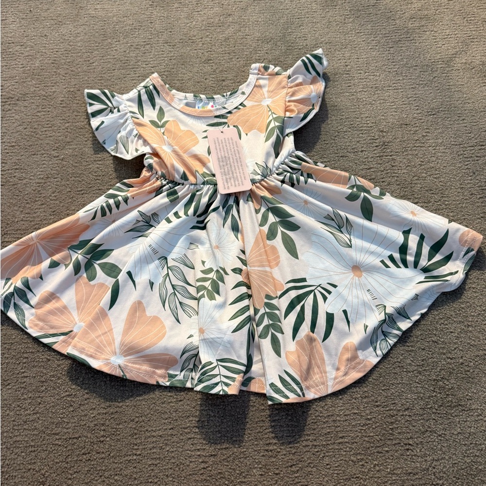 ⭐️3 for $25⭐️ Dot Dot Smile Floral Dress with Ruffle Sleeves